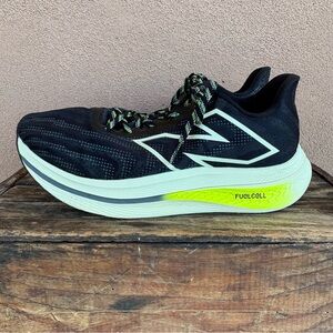 New Balance 2023 Fuel Cell Super Comp v2 Training Shoe